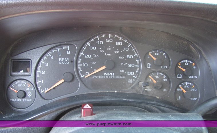 image for item 3051 2002 Chevrolet C2500HD Silverado four door extended cab pickup