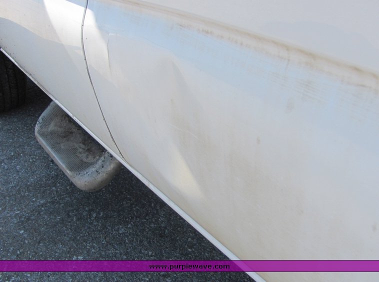 image for item 3051 2002 Chevrolet C2500HD Silverado four door extended cab pickup