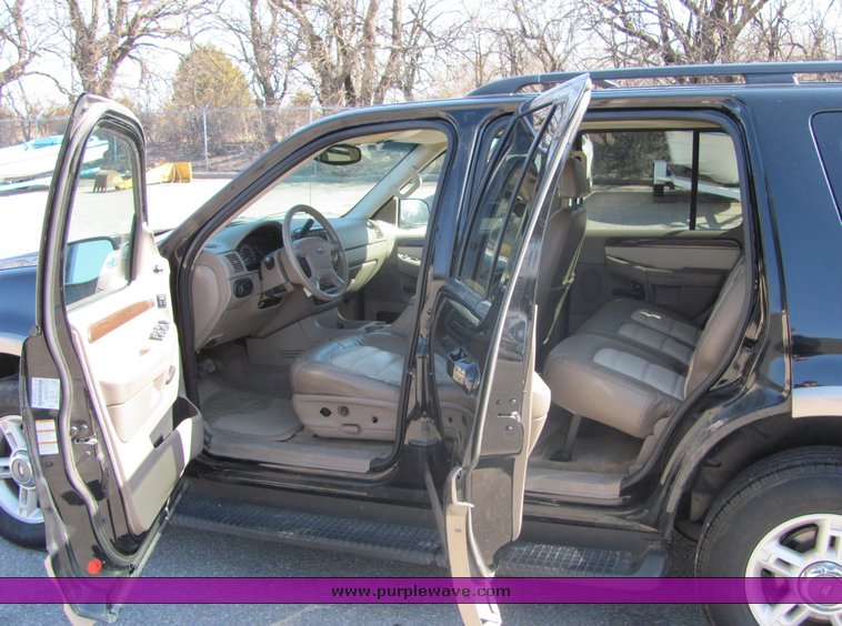 image for item 3052 2002 Ford Explorer Eddie Bauer Edition sport utility vehicle