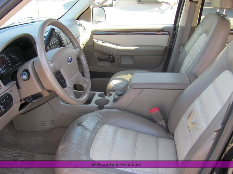 image for item 3052 2002 Ford Explorer Eddie Bauer Edition sport utility vehicle