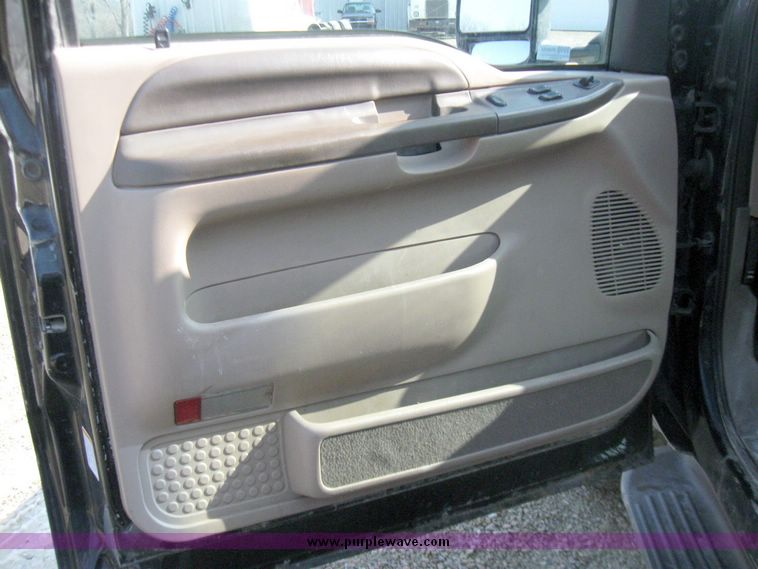 image for item 3060 1999 Ford F250