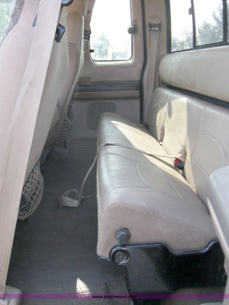 image for item 3060 1999 Ford F250