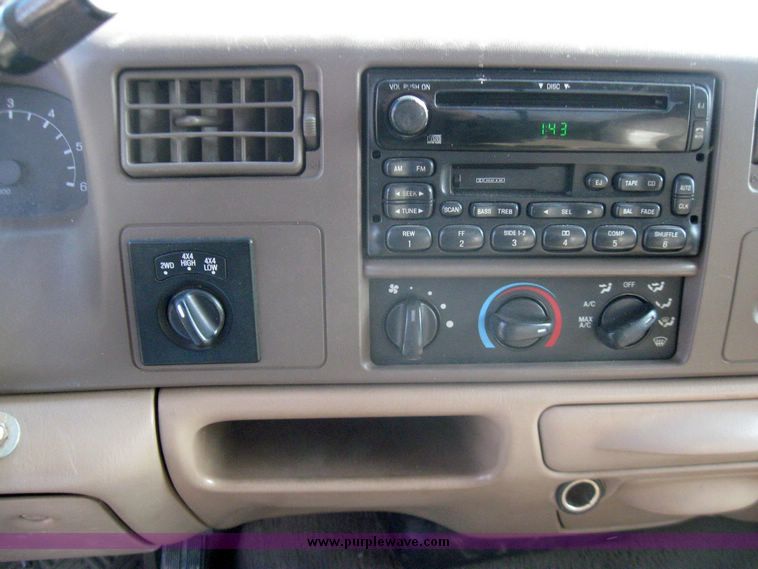 image for item 3060 1999 Ford F250