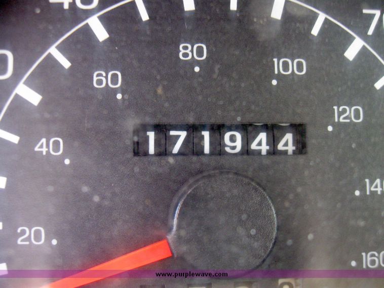 image for item 3060 1999 Ford F250