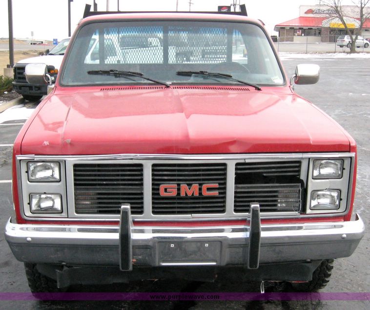 image for item 5597 1985 GMC Sierra K1500
