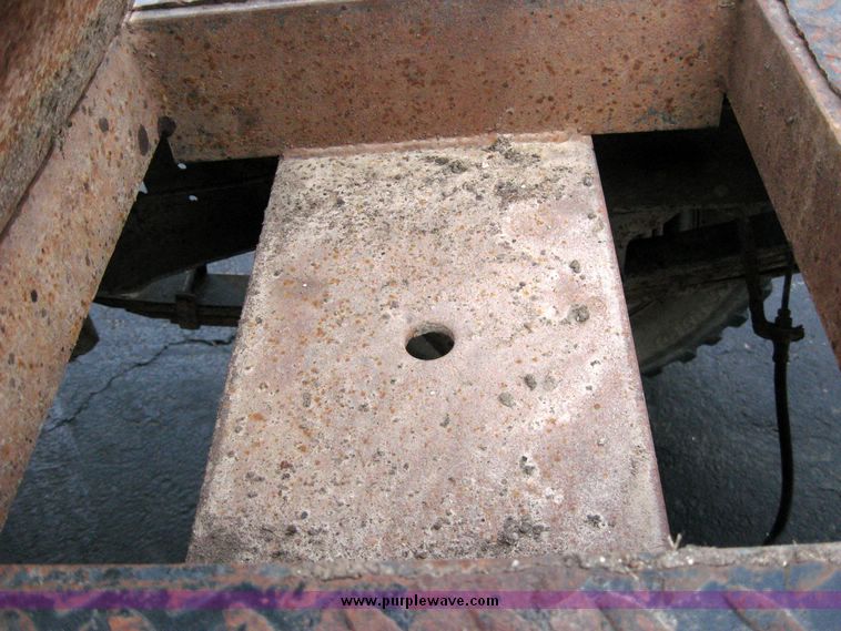 image for item 5597 1985 GMC Sierra K1500