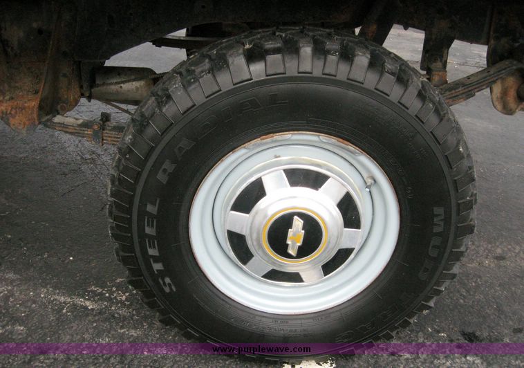 image for item 5597 1985 GMC Sierra K1500