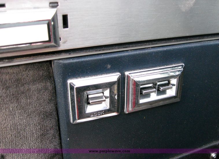 image for item 5597 1985 GMC Sierra K1500