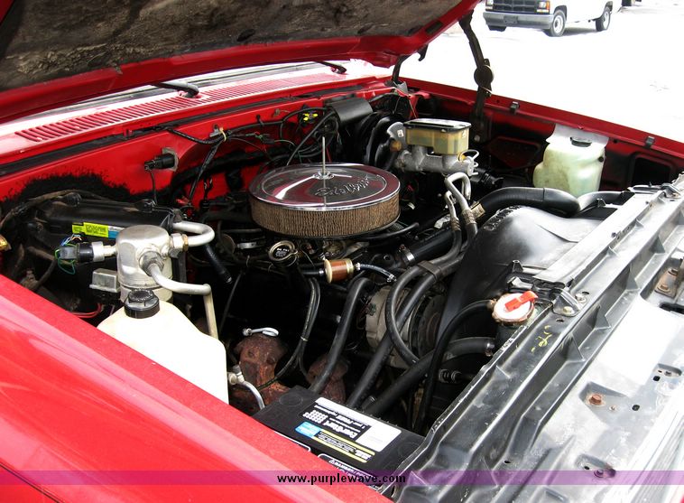 image for item 5597 1985 GMC Sierra K1500