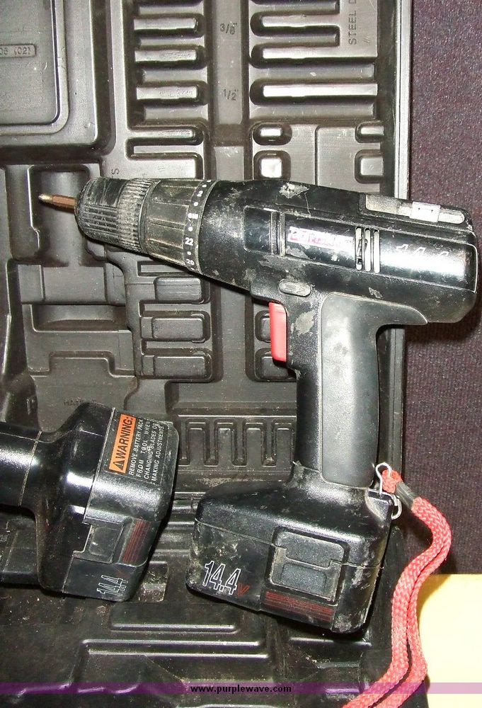 image for item 6123 Craftsman cordless tool set with case