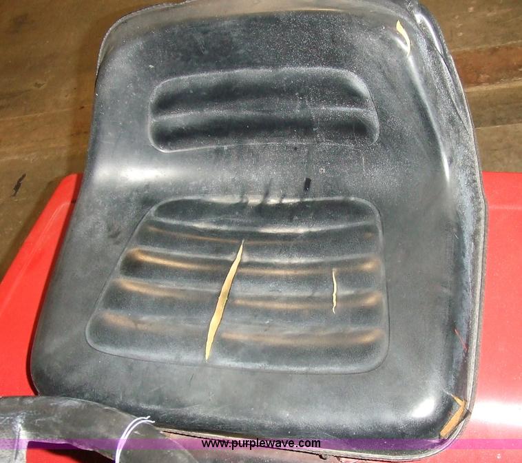 image for item 6620 MTD riding lawn mower