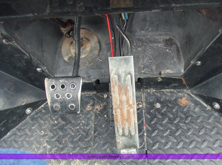 image for item 6644 1997 Kawasaki 2510 Mule