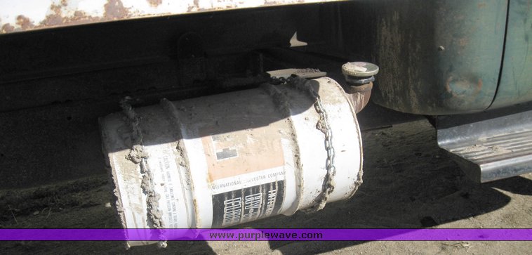 image for item 8900 1948 Chevrolet Loadmaster truck