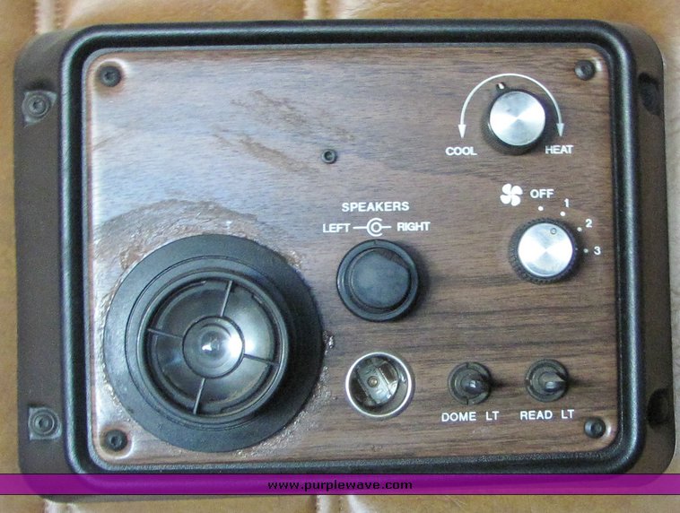 image for item 3003 1995 Freightliner Conventional FLD112 semi truck