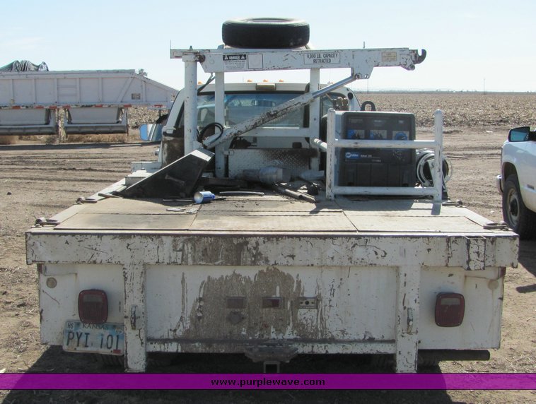 image for item 3005 1988 Chevrolet R30 dual wheel truck