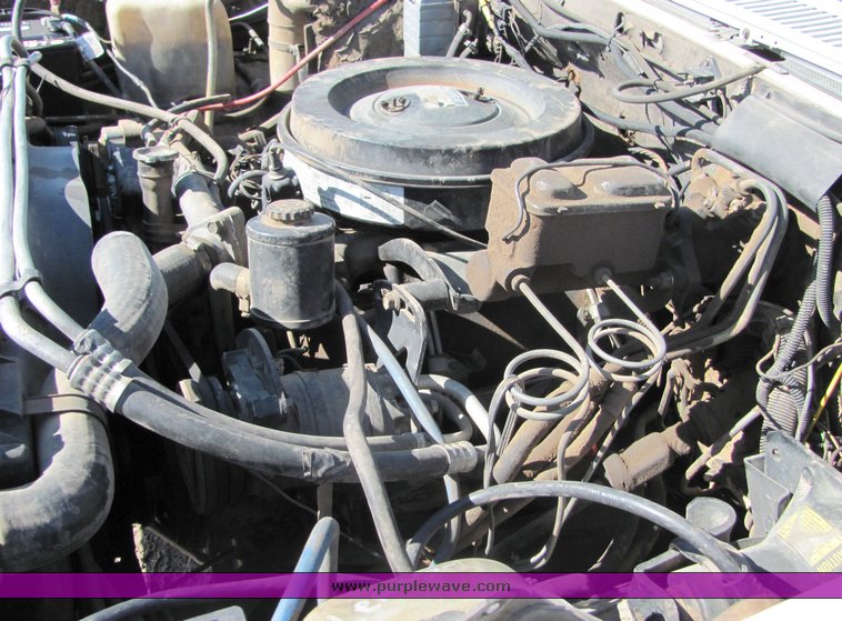 image for item 3005 1988 Chevrolet R30 dual wheel truck