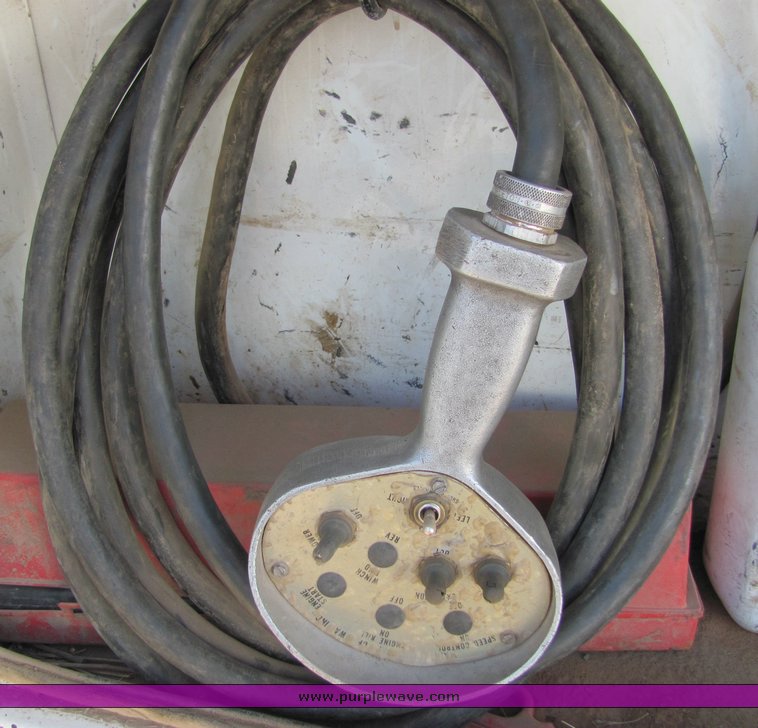 image for item 3005 1988 Chevrolet R30 dual wheel truck