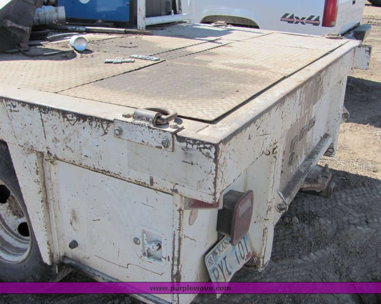 image for item 3005 1988 Chevrolet R30 dual wheel truck