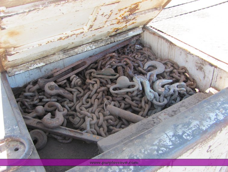 image for item 3005 1988 Chevrolet R30 dual wheel truck