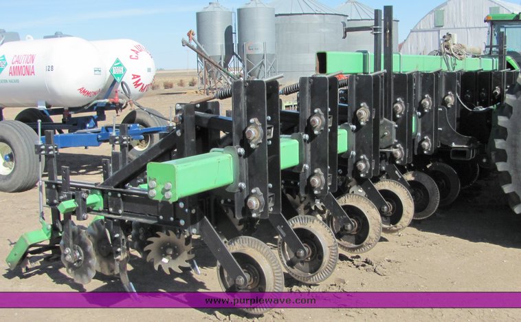 image for item 3008 Bigham Brothers 32' strip till bar