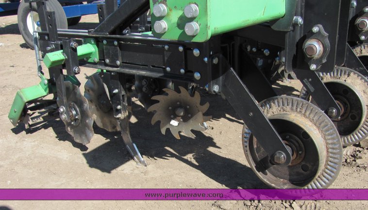 image for item 3008 Bigham Brothers 32' strip till bar