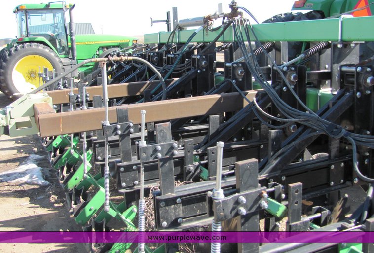 image for item 3008 Bigham Brothers 32' strip till bar