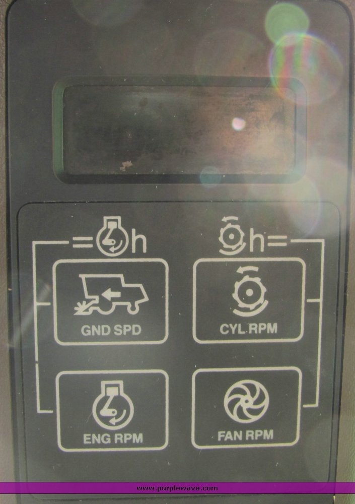 image for item 3009 1989 John Deere 9600 combine