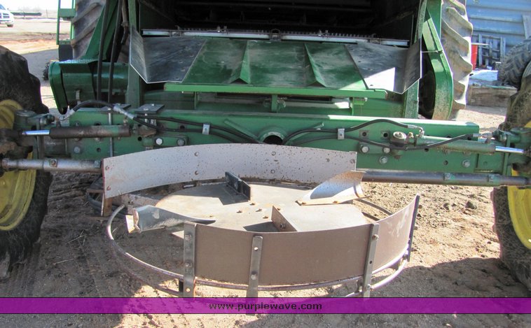 image for item 3009 1989 John Deere 9600 combine