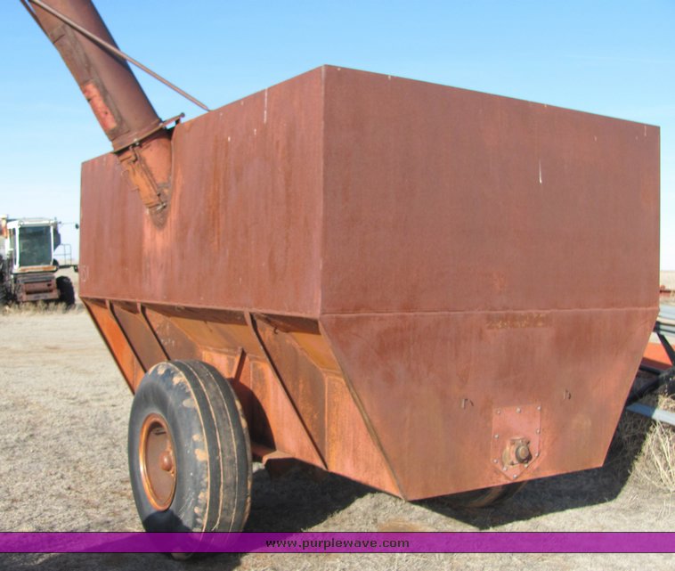 image for item 3012 Phares & Wilkins 400 bushel grain cart