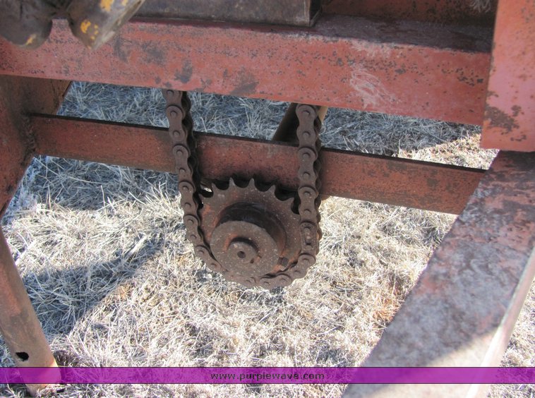 image for item 3012 Phares & Wilkins 400 bushel grain cart