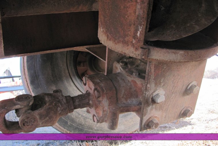 image for item 3012 Phares & Wilkins 400 bushel grain cart