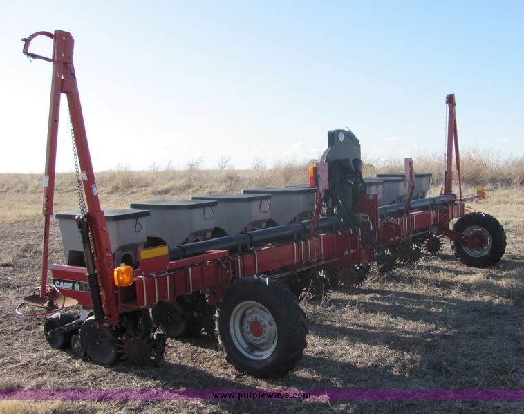 image for item 3041 2005 Case 1200 planter