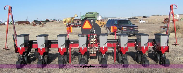 image for item 3041 2005 Case 1200 planter