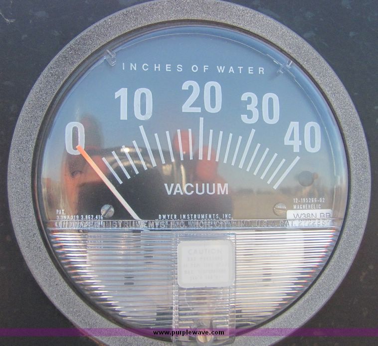 image for item 3041 2005 Case 1200 planter