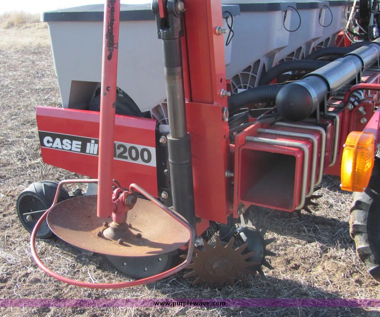 image for item 3041 2005 Case 1200 planter