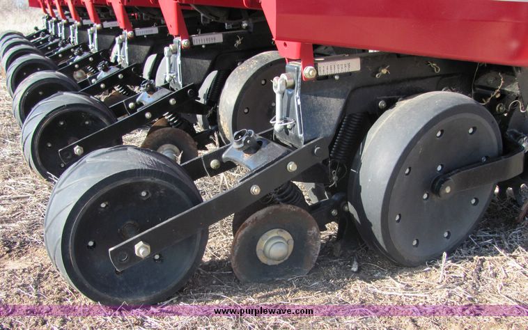 image for item 3041 2005 Case 1200 planter