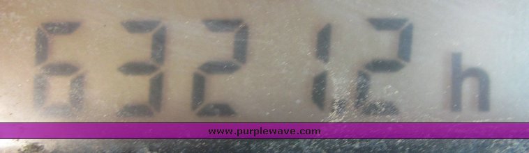 image for item 3042 1995 John Deere 8870 tractor