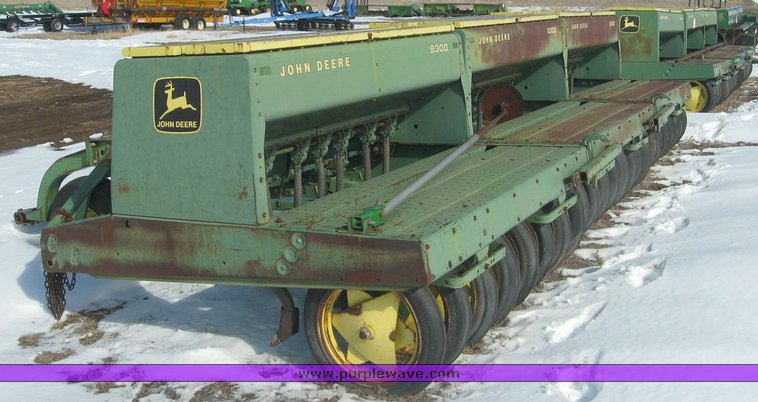 image for item 3887 (2) John Deere 9300 hoe drills with tandem drill hitch