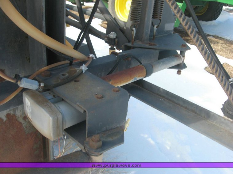 image for item 3888 Melroe Spra-Coupe self propelled sprayer