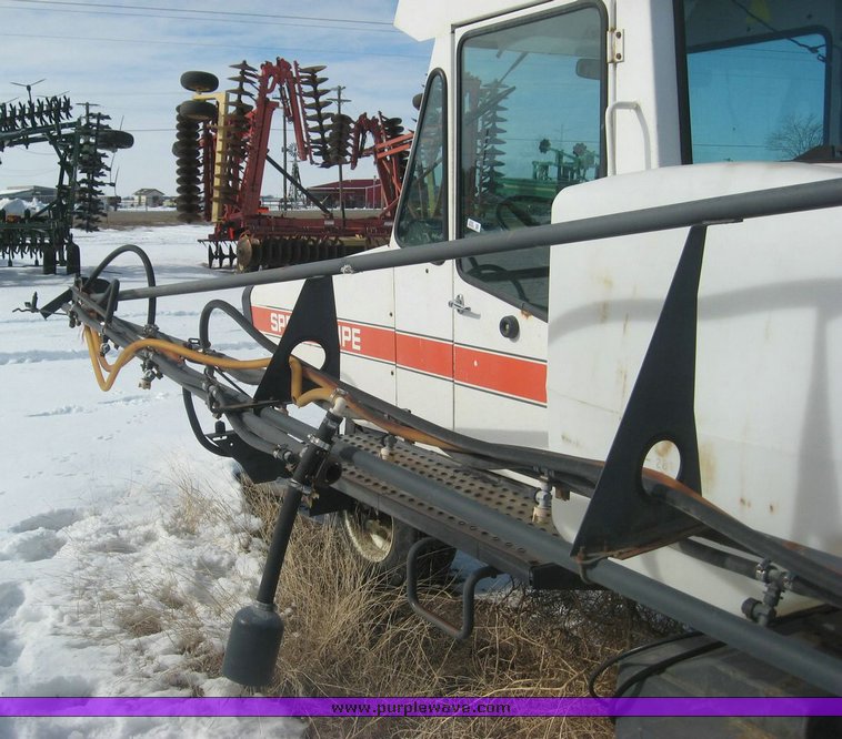 image for item 3888 Melroe Spra-Coupe self propelled sprayer
