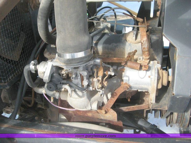 image for item 3888 Melroe Spra-Coupe self propelled sprayer