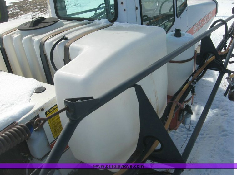 image for item 3888 Melroe Spra-Coupe self propelled sprayer