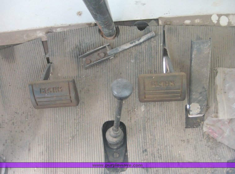 image for item 3888 Melroe Spra-Coupe self propelled sprayer