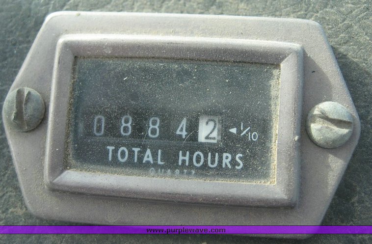 image for item 3888 Melroe Spra-Coupe self propelled sprayer