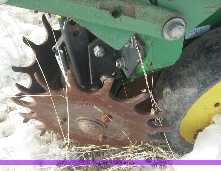 image for item 3889 John Deere 7300 MaxEmerge2 vacumeter planter