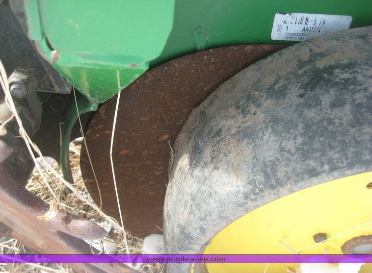 image for item 3889 John Deere 7300 MaxEmerge2 vacumeter planter