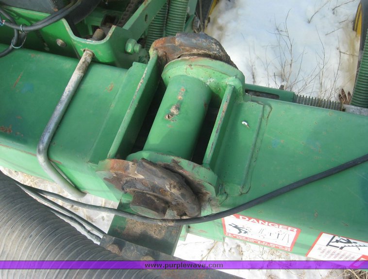 image for item 3889 John Deere 7300 MaxEmerge2 vacumeter planter