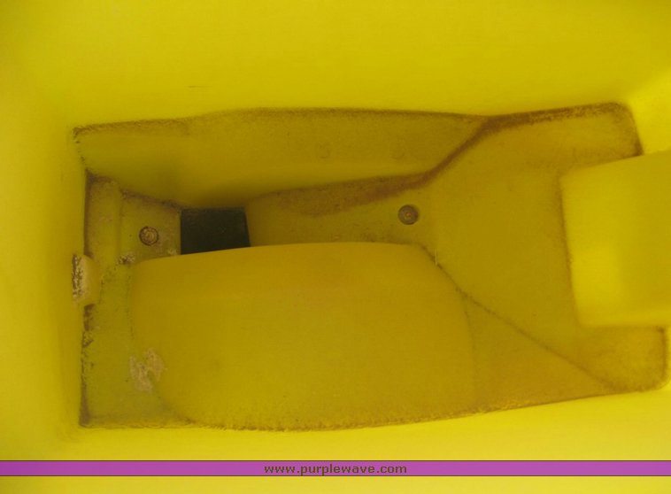 image for item 3889 John Deere 7300 MaxEmerge2 vacumeter planter