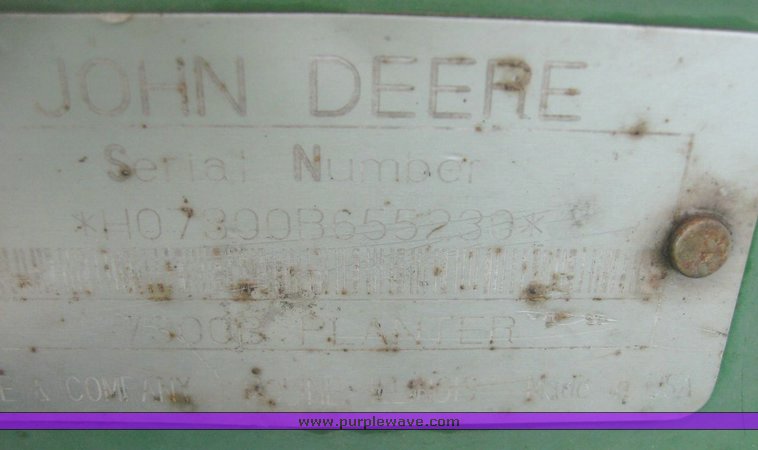 image for item 3889 John Deere 7300 MaxEmerge2 vacumeter planter