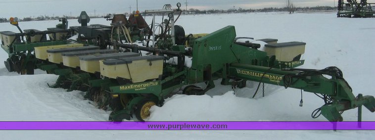 image for item 3892 John Deere 1770 Max Emerge Plus vacumeter planter
